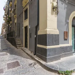 https://dimore-sangiuliano.taorminaitalyhotels.com